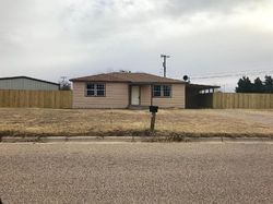 Pre-foreclosure in  AVENUE I Levelland, TX 79336