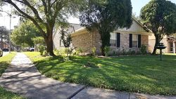 Pre-foreclosure in  MAPLE BROOK LN Houston, TX 77095