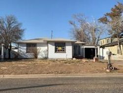 Pre-foreclosure in  W 4TH ST Plainview, TX 79072