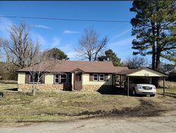 Pre-foreclosure in  RABBIT TRAIL RD Leoma, TN 38468