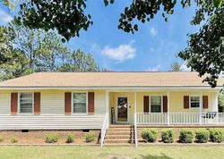 Pre-foreclosure in  WELLINGTON DR Hartsville, SC 29550