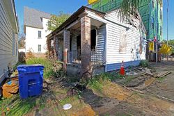 Pre-foreclosure in  BOYER CT Charleston, SC 29403