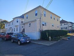 Pre-foreclosure in  BAKER ST Johnston, RI 02919