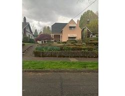 Pre-foreclosure in  NE 13TH AVE Portland, OR 97212