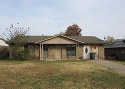 Pre-foreclosure in  HIGHLAND DR Bartlesville, OK 74003