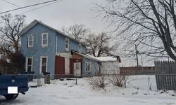 Pre-foreclosure in  JERVIS ST Toledo, OH 43609