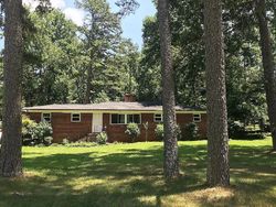 Pre-foreclosure in  LINDA LAKE DR Charlotte, NC 28215