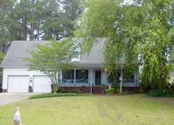 Pre-foreclosure in  SHOREWAY DR Fayetteville, NC 28304