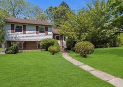 Pre-foreclosure in  BRAND DR Huntington, NY 11743