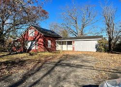 Pre-foreclosure in  ROBINSON AVE Medford, NY 11763