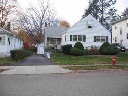Pre-foreclosure in  PARKWOOD BLVD Poughkeepsie, NY 12603