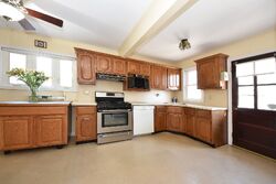 Pre-foreclosure in  SOUTHSIDE AVE Freeport, NY 11520