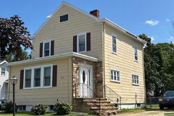 Pre-foreclosure in  CONCORD AVE Trenton, NJ 08619