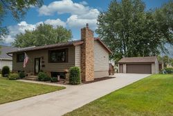 Pre-foreclosure in  8TH AVE SE Rochester, MN 55904