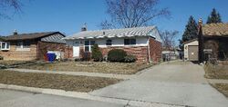 Pre-foreclosure in  S WIND DR Fraser, MI 48026
