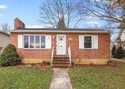 Pre-foreclosure in  SAINT CLAIR ST Hagerstown, MD 21742