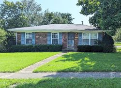 Pre-foreclosure in  CHERBOURG RD Lexington, KY 40504