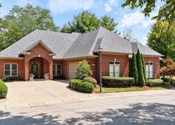 Pre-foreclosure in  GARWOOD PL Louisville, KY 40241