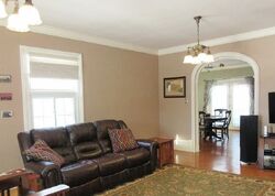 Pre-foreclosure in  W MAIN ST Marshalltown, IA 50158