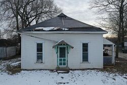 Pre-foreclosure in  E SOUTH ST Eaton, IN 47338