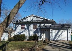 Pre-foreclosure in  W 72ND PL Merrillville, IN 46410