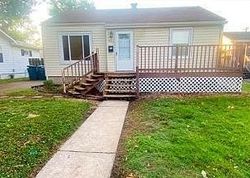 Pre-foreclosure in  10TH ST Wood River, IL 62095
