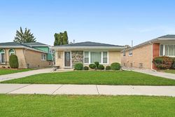 Pre-foreclosure in  EXCHANGE AVE Calumet City, IL 60409