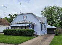 Pre-foreclosure in  PARK ST Hillsboro, IL 62049