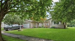  Scottsdale Dr, Champaign IL