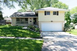 Pre-foreclosure in  N BELLAIRE AVE Freeport, IL 61032