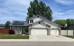 Pre-foreclosure in  W WOODBURY DR Meridian, ID 83646