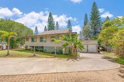 Pre-foreclosure in  LIHOLANI ST Makawao, HI 96768