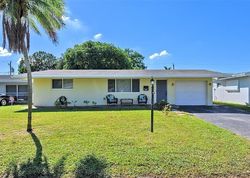 Pre-foreclosure in  NW 10TH ST Hollywood, FL 33024