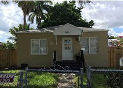 Pre-foreclosure in  MCKINLEY ST Hollywood, FL 33020