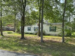 Pre-foreclosure in  AVALON DR Georgetown, DE 19947