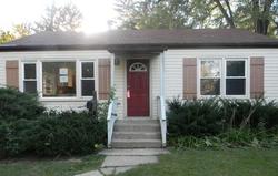 Pre-foreclosure in  STONEWALL AVE Downers Grove, IL 60515