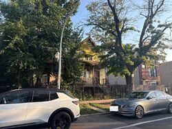 Pre-foreclosure in  W CONGRESS PKWY Chicago, IL 60624