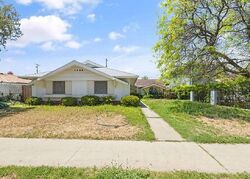 Pre-foreclosure in  HAYVENHURST AVE North Hills, CA 91343