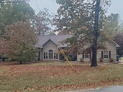  Hualapi Dr, Cherokee Village AR