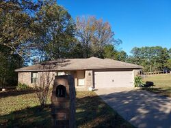 Pre-foreclosure in  MARTIN AVE Greenbrier, AR 72058
