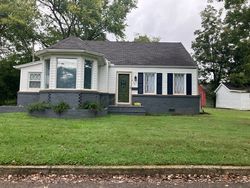 Pre-foreclosure in  MARSHALL ST Martin, TN 38237