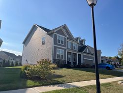 Pre-foreclosure in  DUXBURY DR Akron, OH 44321