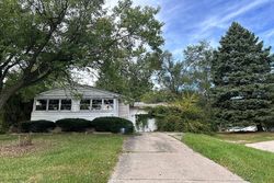 Pre-foreclosure in  RAYMOND ST Pontiac, MI 48342