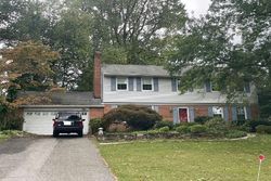 Pre-foreclosure in  CHATTERLEIGH CIR Towson, MD 21286