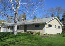 Pre-foreclosure in  LINDEN ST Cedarburg, WI 53012