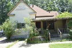 Pre-foreclosure in  N MAIN ST Farmersville, TX 75442