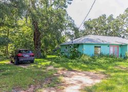 Pre-foreclosure in  GORDON EVANS RD Navarre, FL 32566