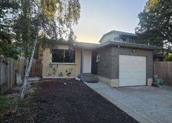 Pre-foreclosure Listing in BERNHARD AVE RICHMOND, CA 94805