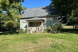 Pre-foreclosure in  HICKORY RD Virginia, IL 62691