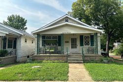 Pre-foreclosure in  EICHELBERGER ST Saint Louis, MO 63116